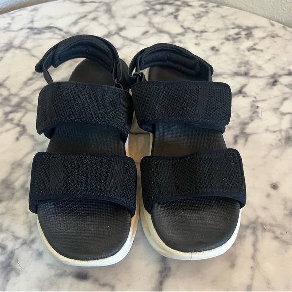 Easy Spirit Denise Austin Black Women’s Comfort Sandals. Size 7.5 - Picture 1 of 5
